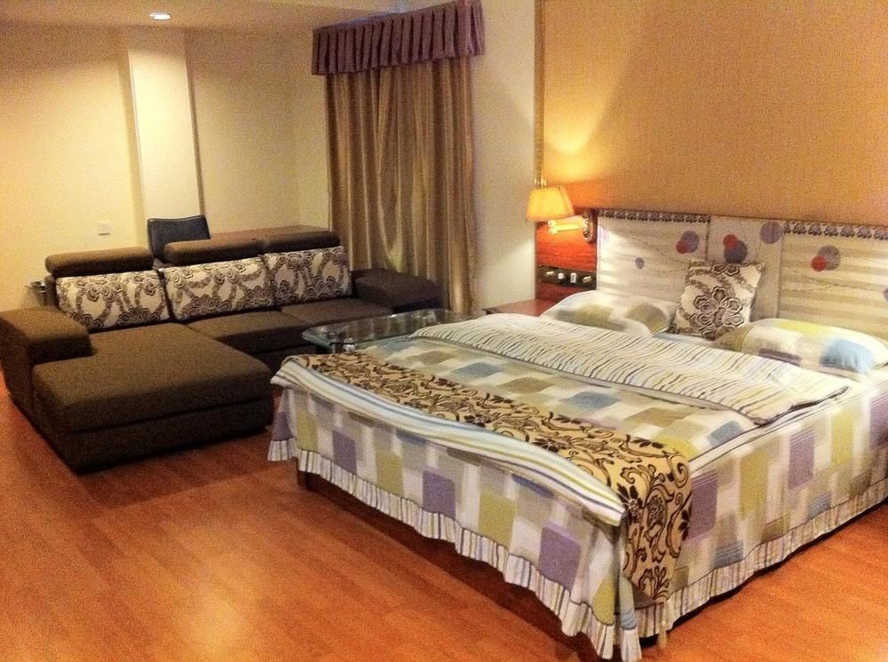Guoxing Business Hotel Чжаоцин Екстер'єр фото