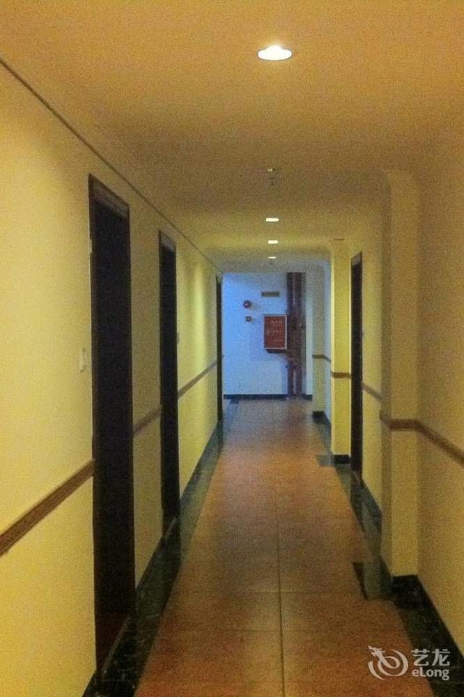 Guoxing Business Hotel Чжаоцин Екстер'єр фото
