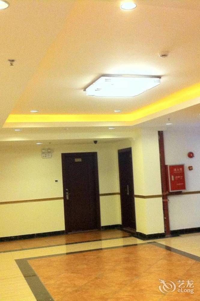 Guoxing Business Hotel Чжаоцин Екстер'єр фото